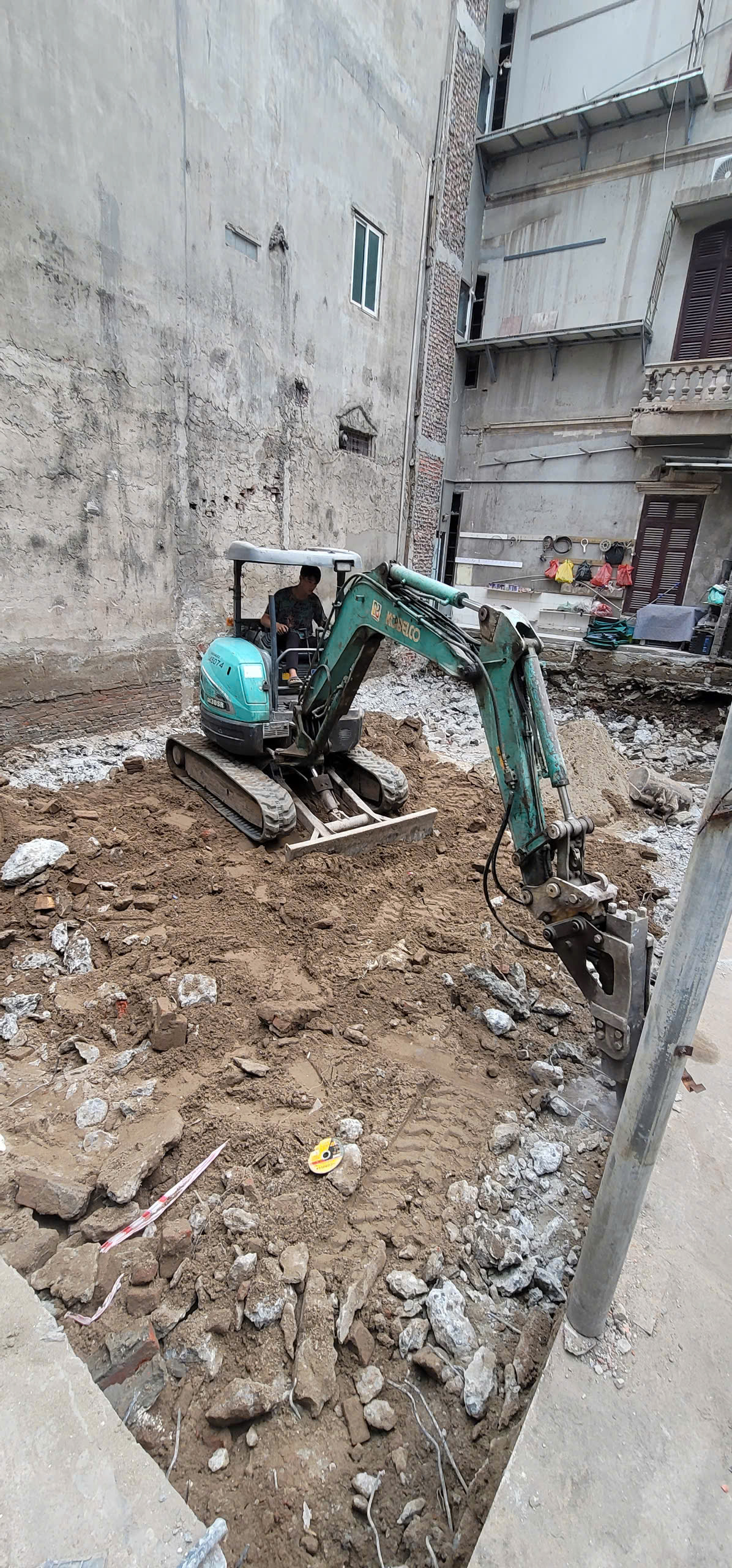 Khởi công xây dựng căn chung cư mini tại ngõ 302 Đường Láng 