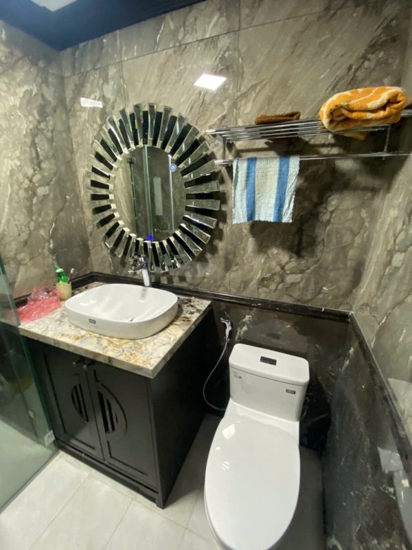 Thiết bị nhà vệ sinh